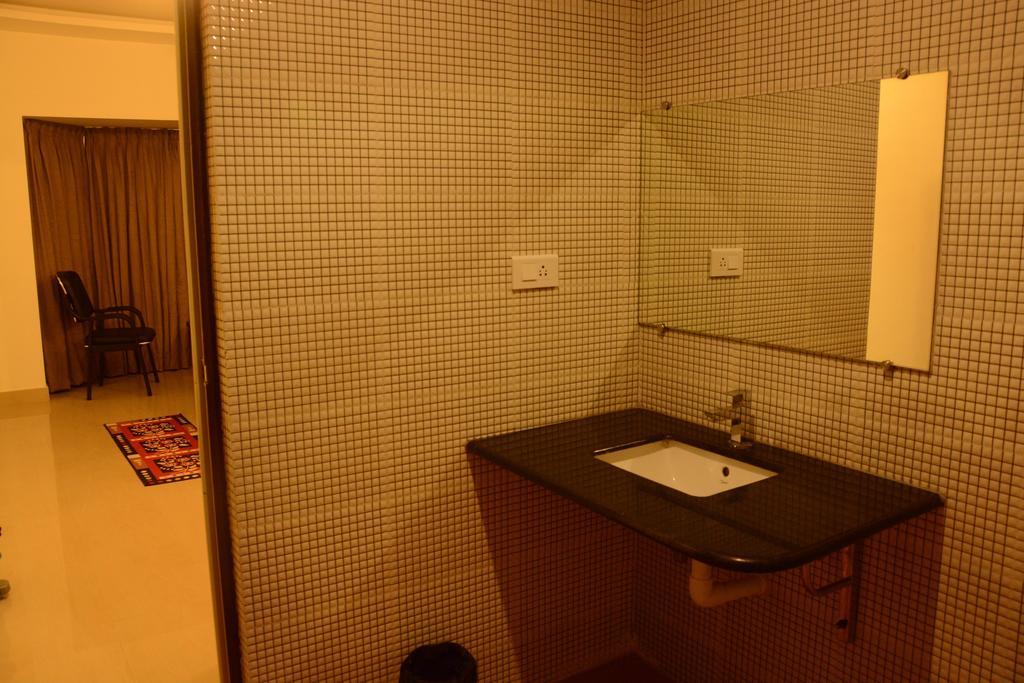 King Paradise Hotel Tiruchirappalli Luaran gambar